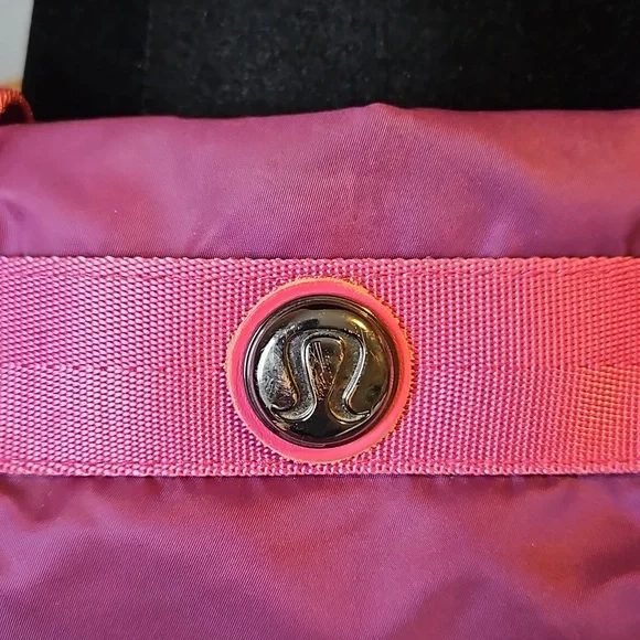 Lululemon First Release Travel Tote - Picture 8 of 13